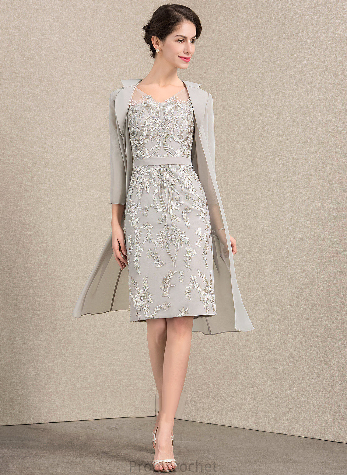 Sheath/Column Mother Jaylah Bride Knee-Length the V-neck of Lace Dress Mother of the Bride Dresses