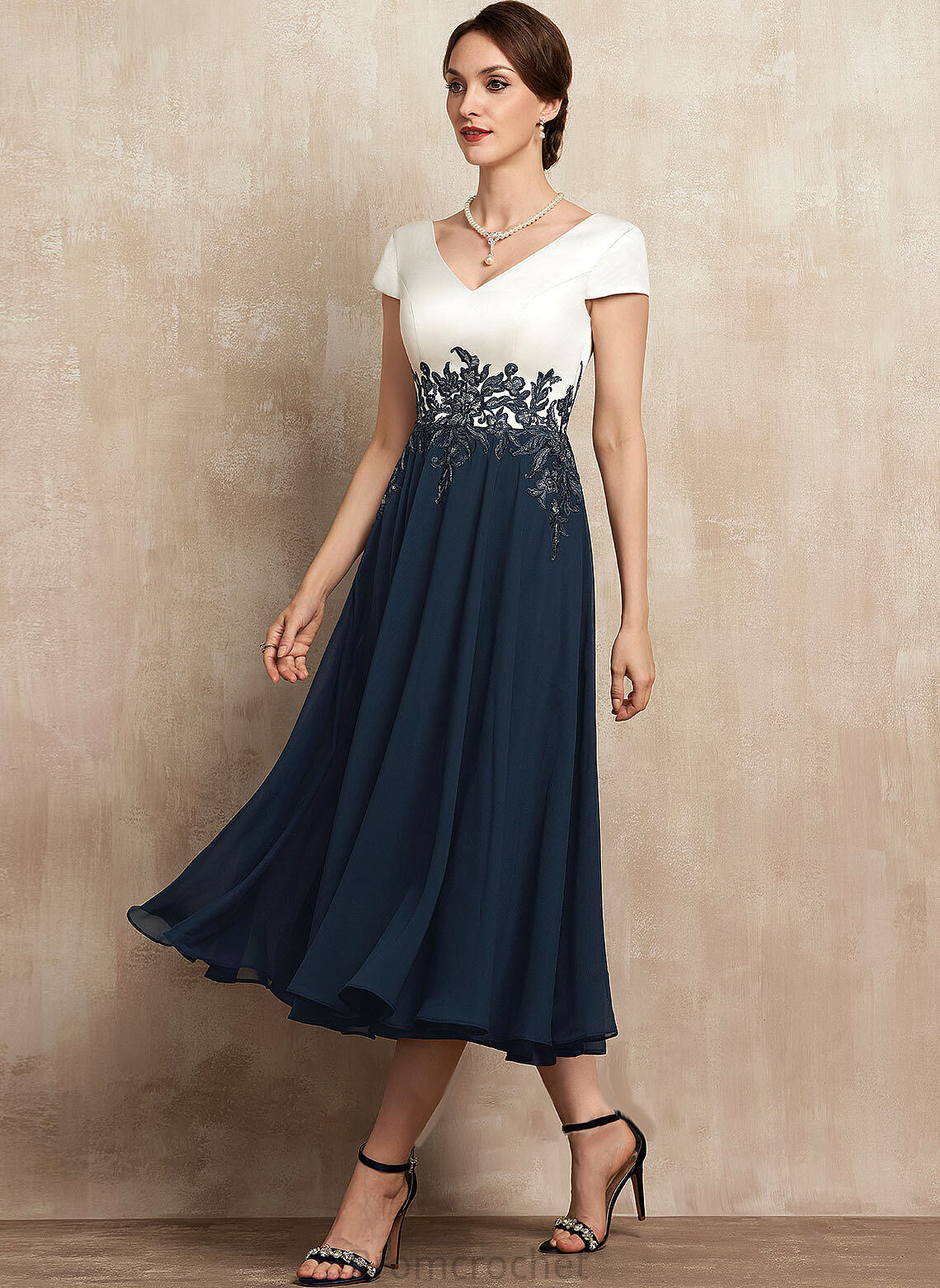 the Tea-Length Lace of A-Line Chiffon Bride Quinn Mother of the Bride Dresses V-neck Mother Dress